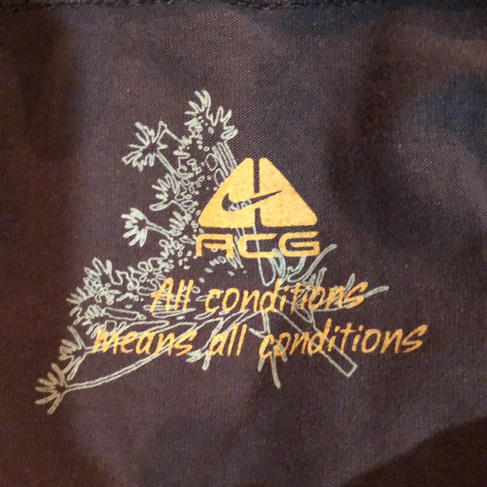Nike ACG sleeveless top - Picture 3 of 7
